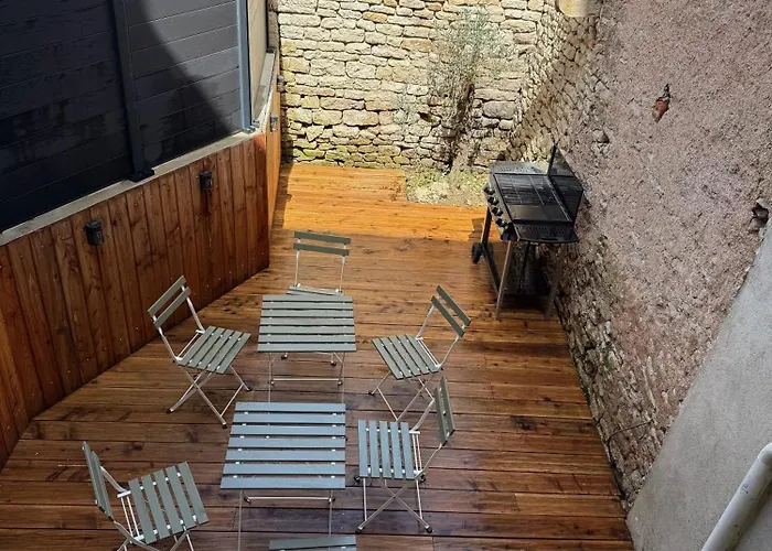 Au Petit Centre-ville Apartment *